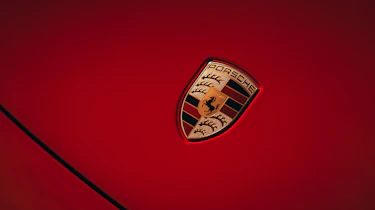 Porsche 911 Carrera S - badge