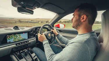 Porsche 911 Carrera S - Rich driving