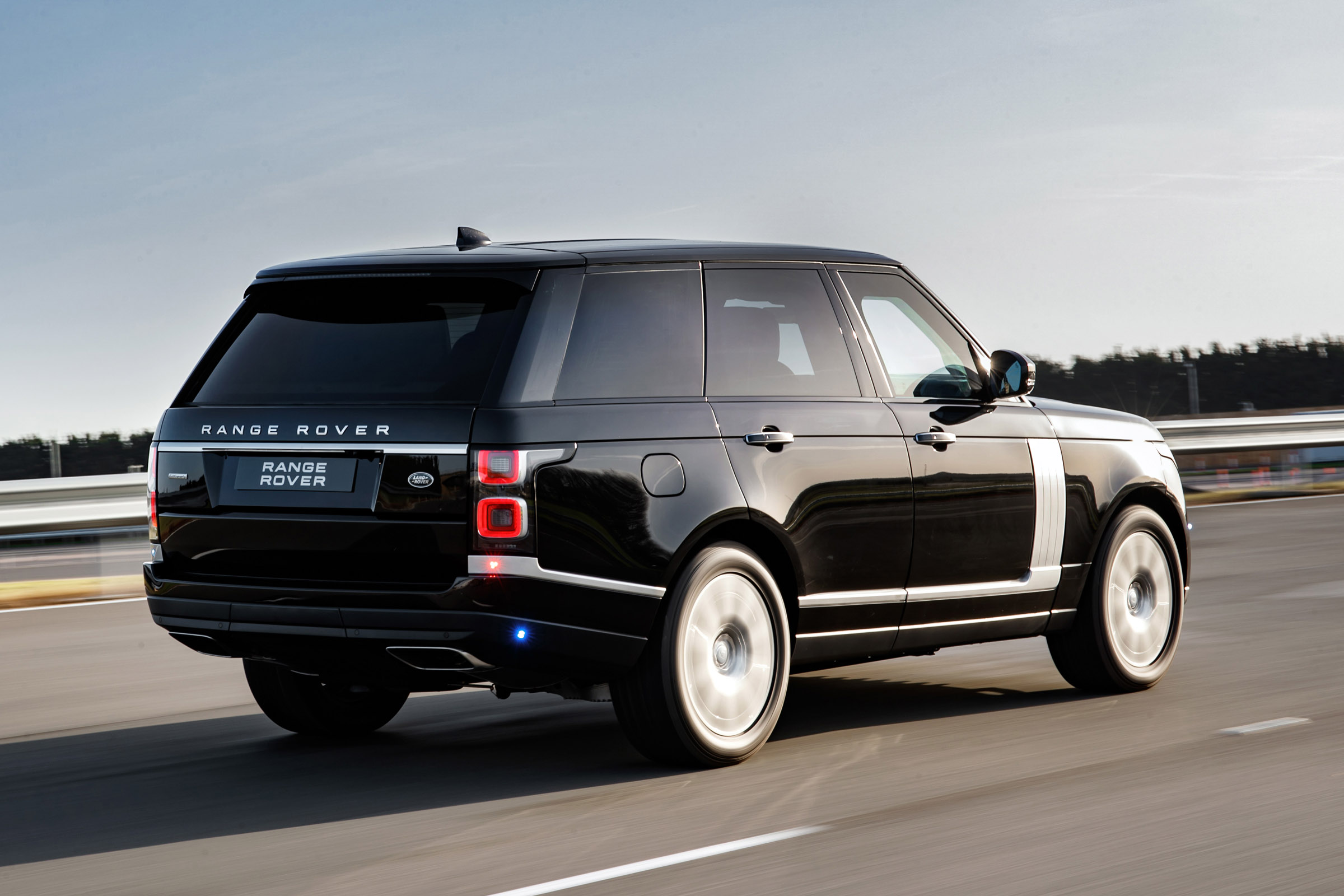 Range Rover Sentinel rear
