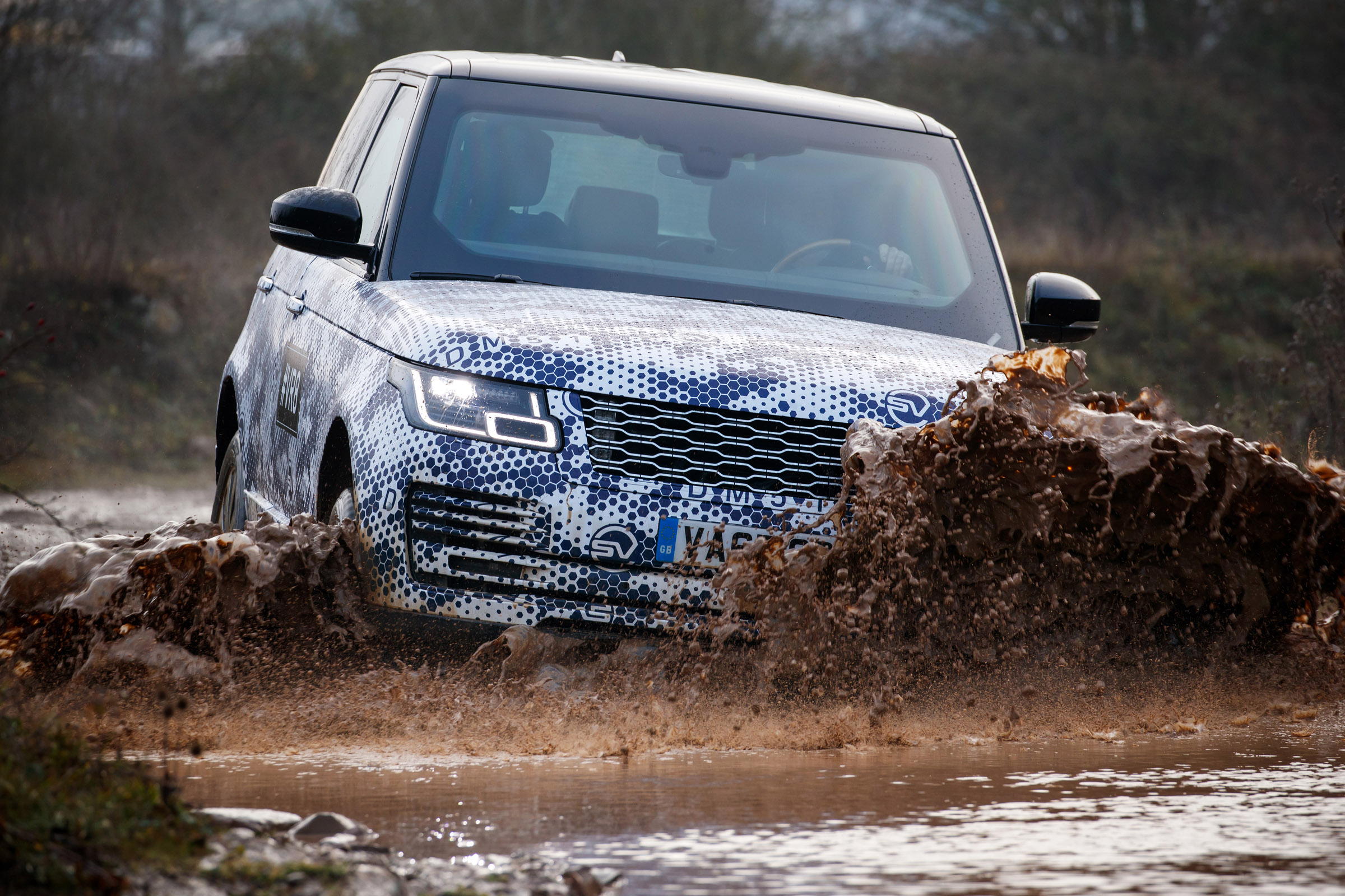 Range Rover Sentinel mud splash