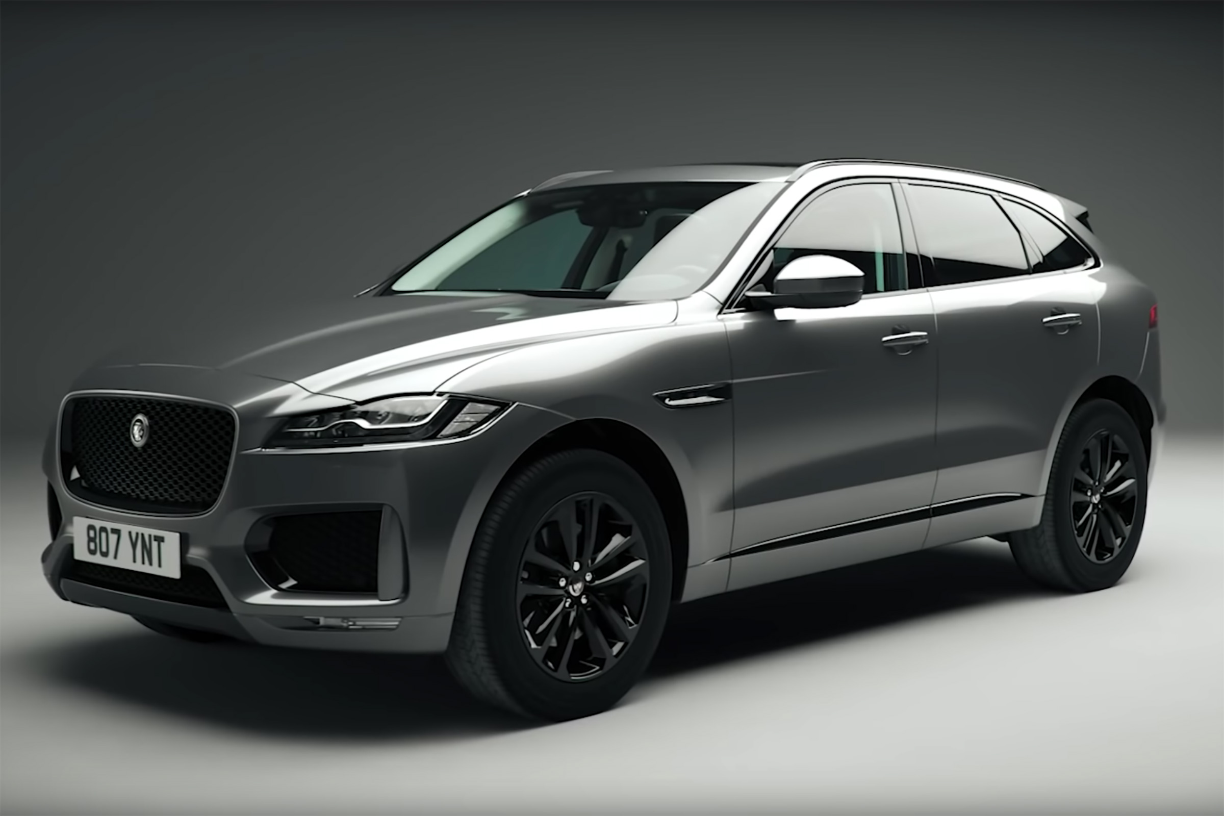 Jaguar F-Pace Chequered Flag - front