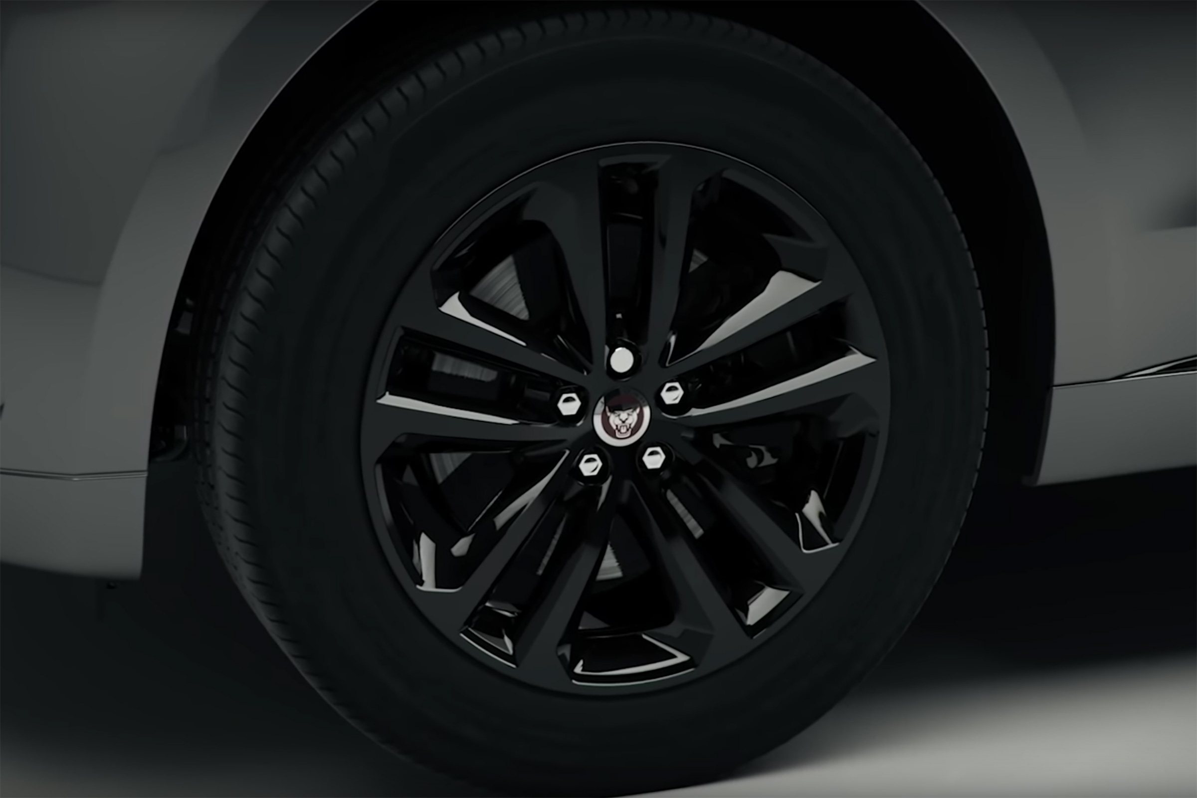 Jaguar F-Pace Chequered Flag - wheel