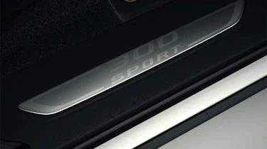 Jaguar F-Pace 300 Sport - doorsill