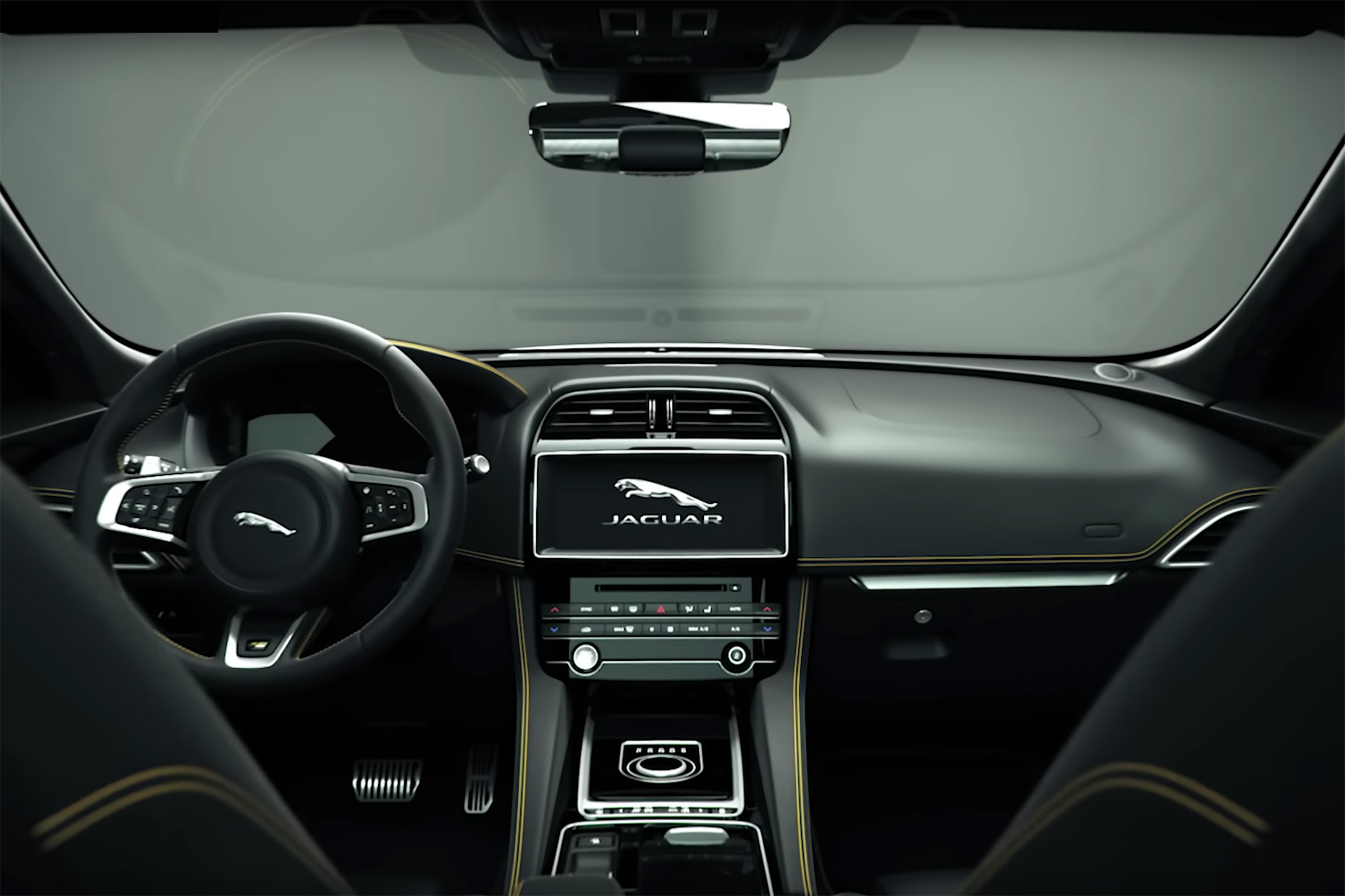 Jaguar F-Pace 300 Sport - interior