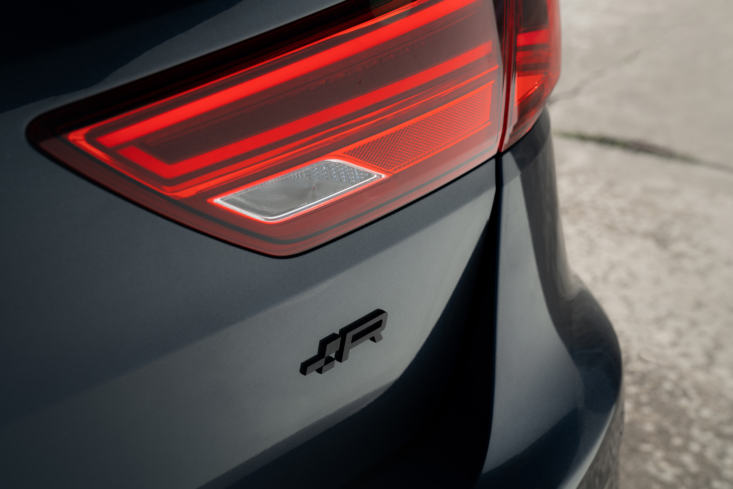 SEAT Leon Cupra R ST - rear lights