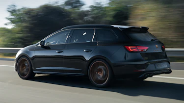 SEAT Leon Cupra R ST - rear 3/4 tracking