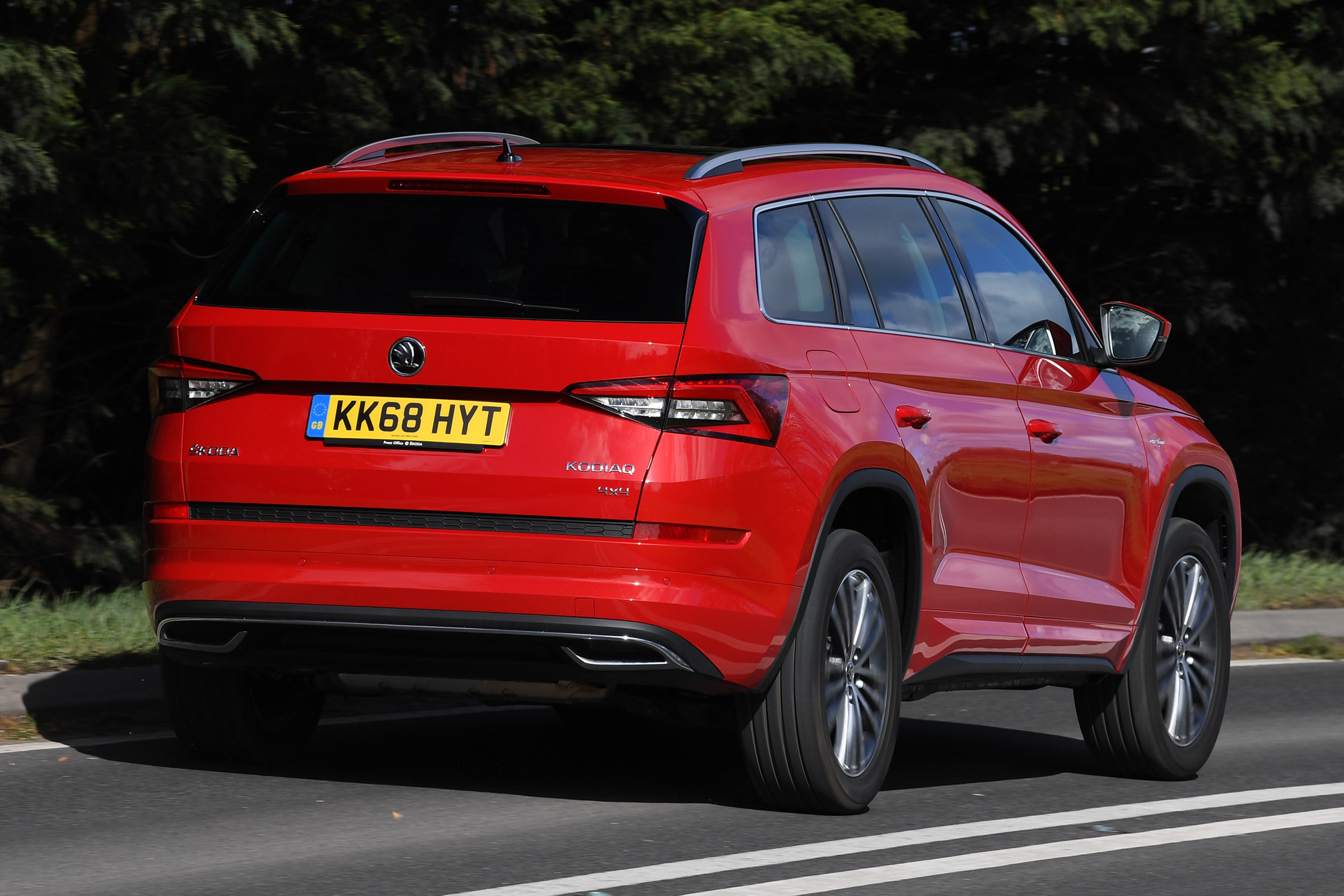 skoda kodiaq l&amp;k tracking rear