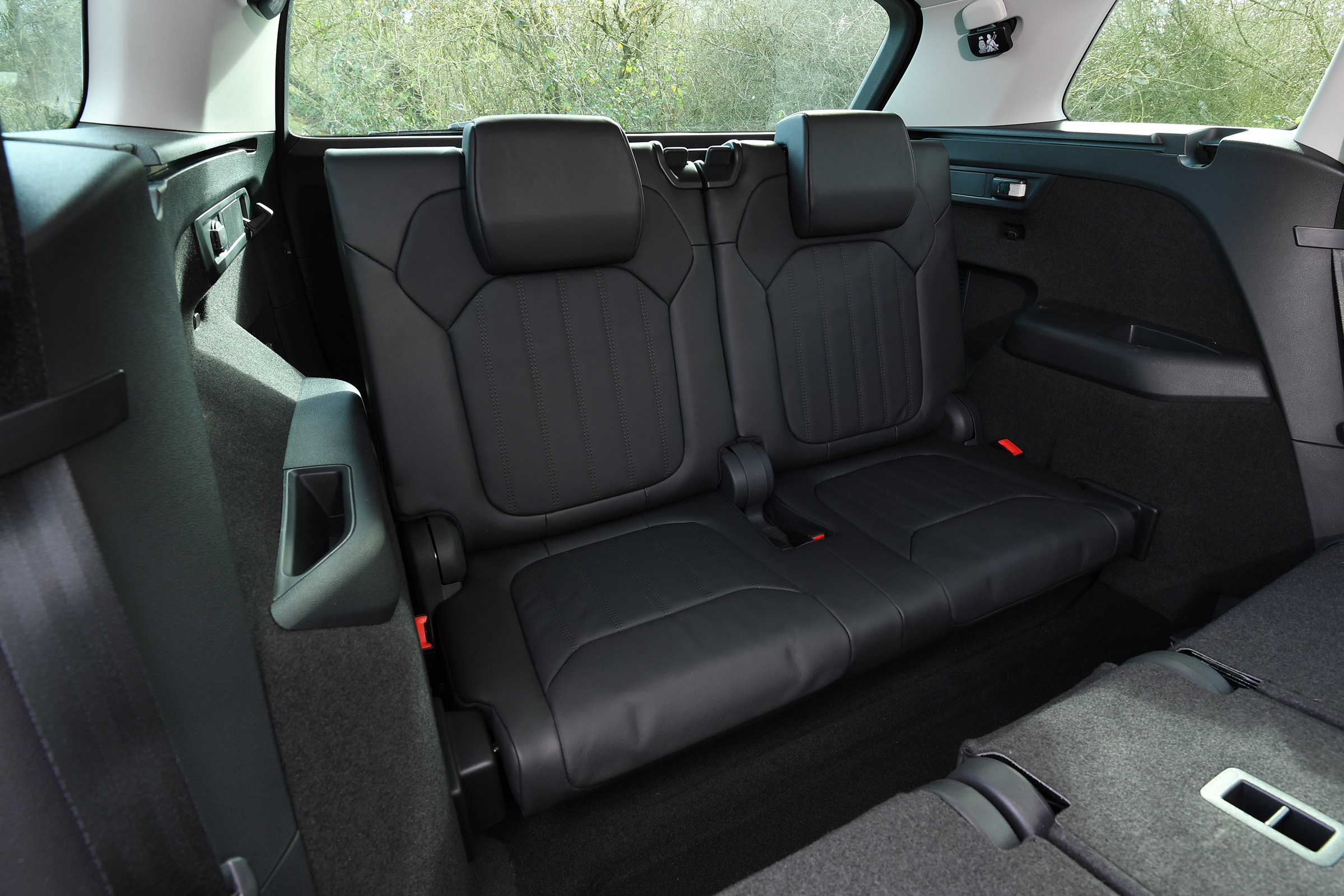 skoda kodiaq l&amp;k third row rear seats