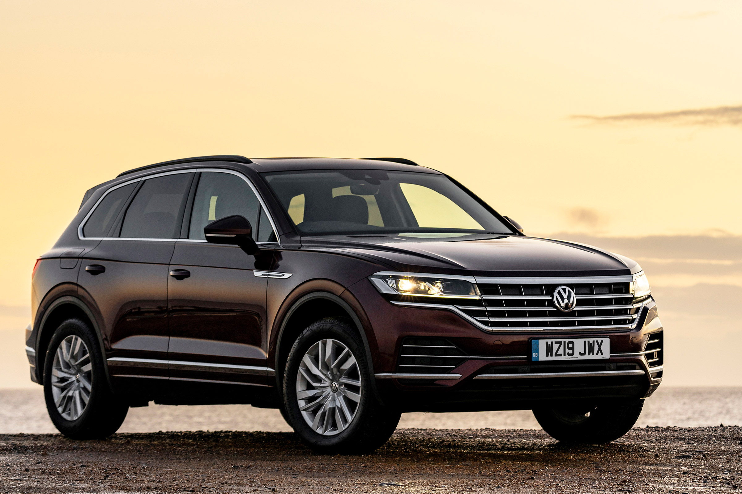 VW Touareg 3.0 V6 petrol - front