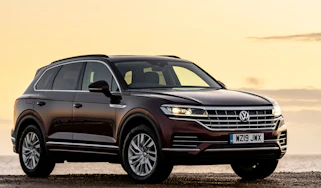 VW Touareg 3.0 V6 petrol - front