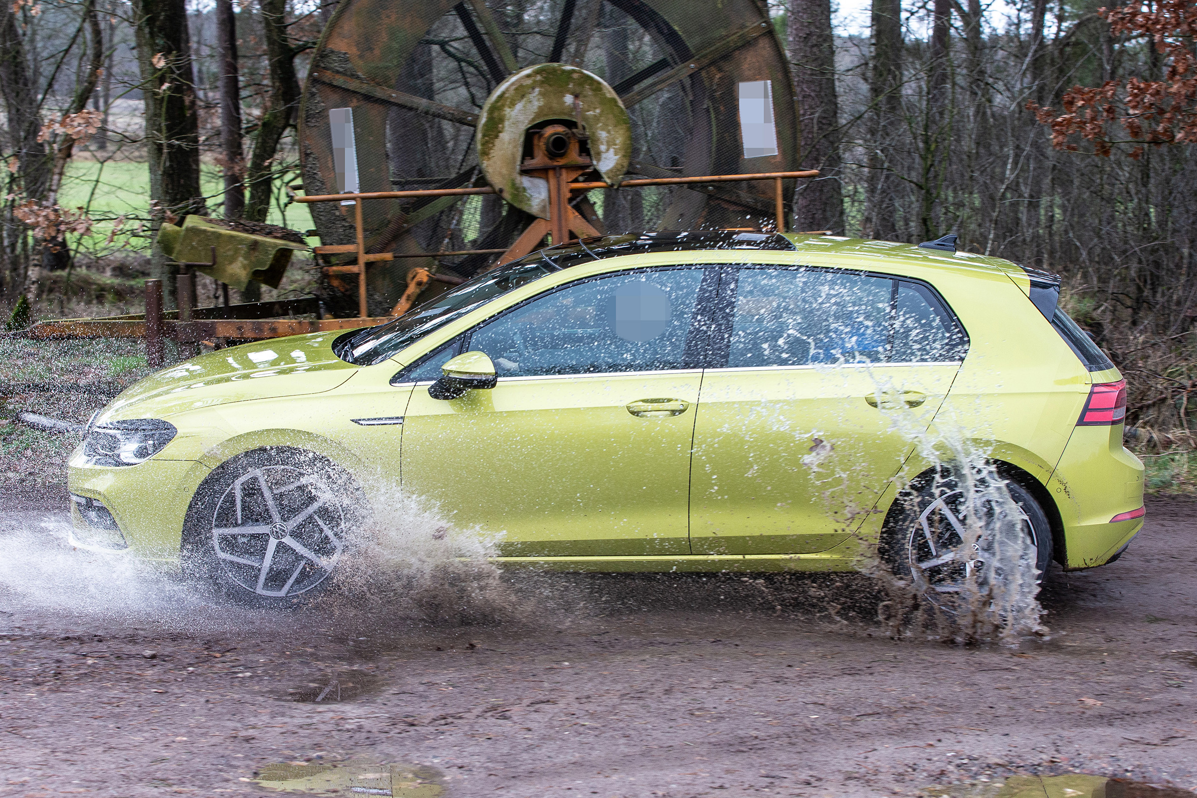 Volkswagen Golf Mk8 - undisguised side