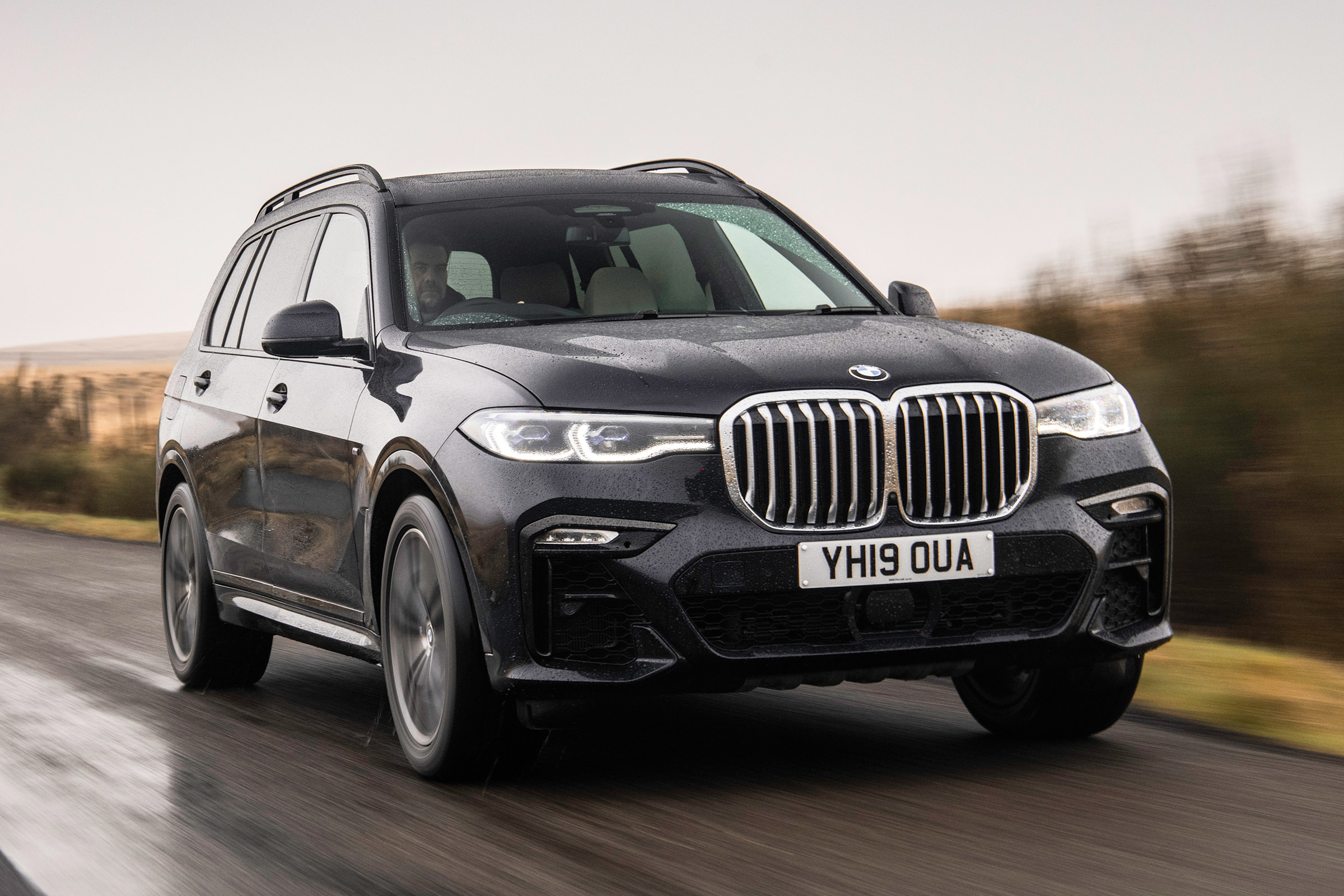 BMW X7 - front