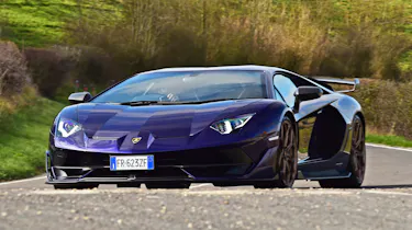 Lamborghini Aventador SVJ - front
