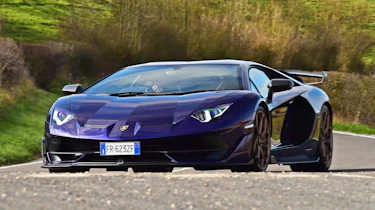Lamborghini Aventador SVJ - front