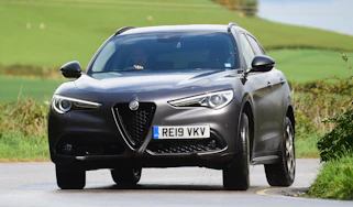 Alfa Romeo Stelvio Nero Edizione - front