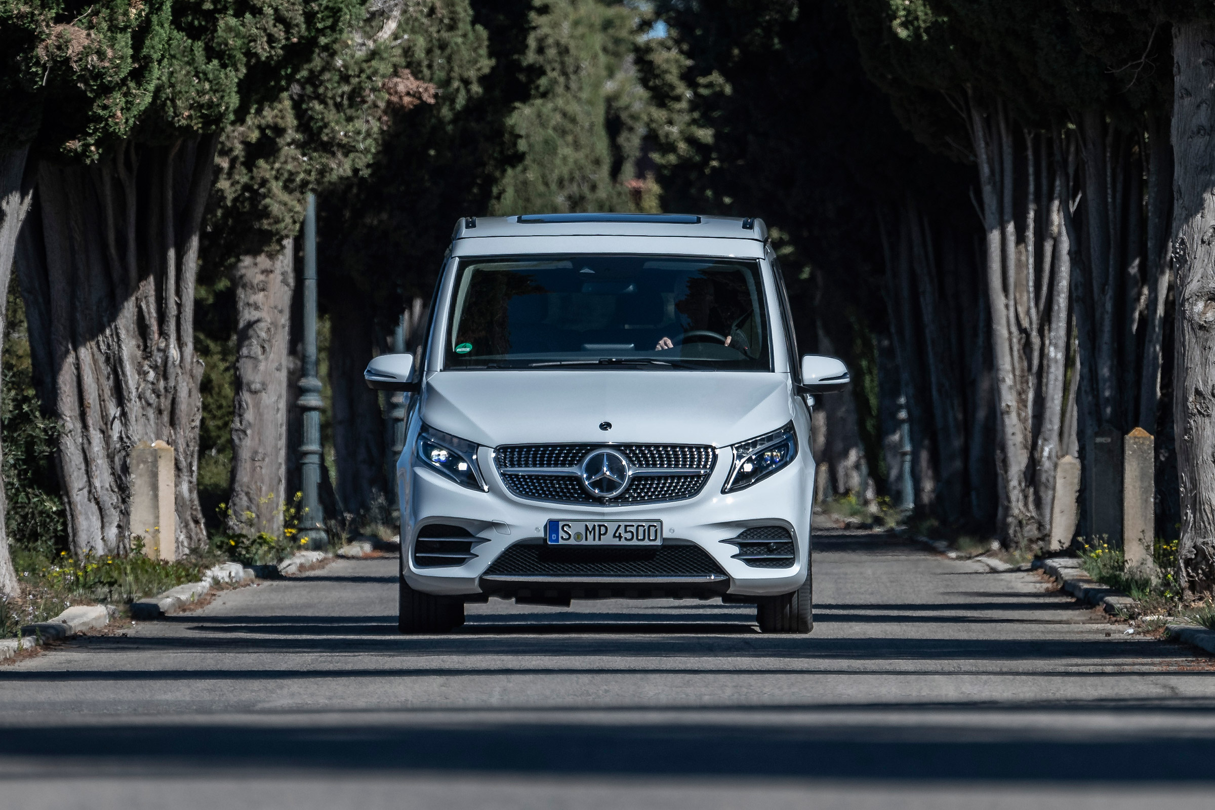 Mercedes V-Class Marco Polo - full front