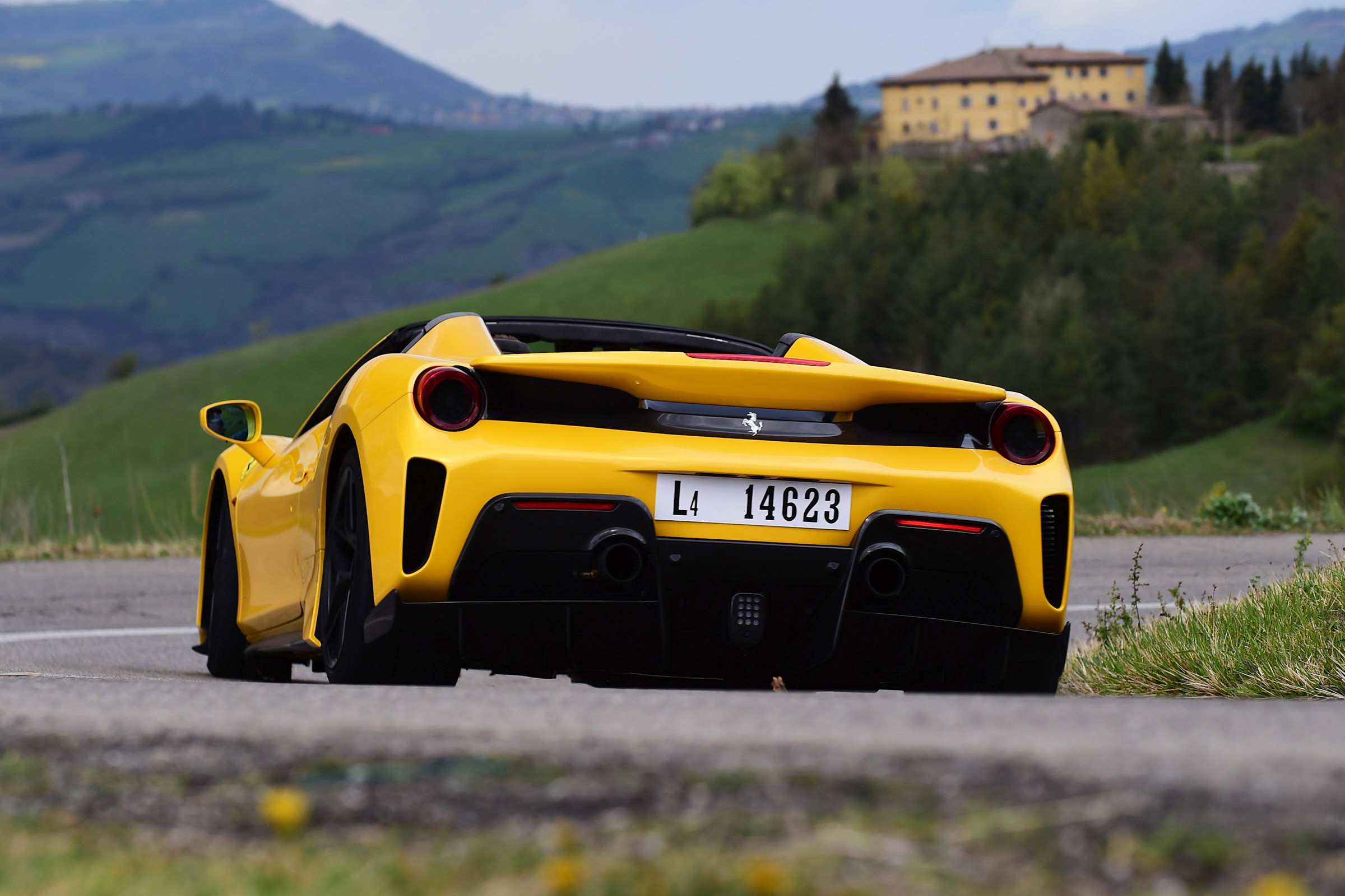 Ferrari 488 Pista Spider - rear