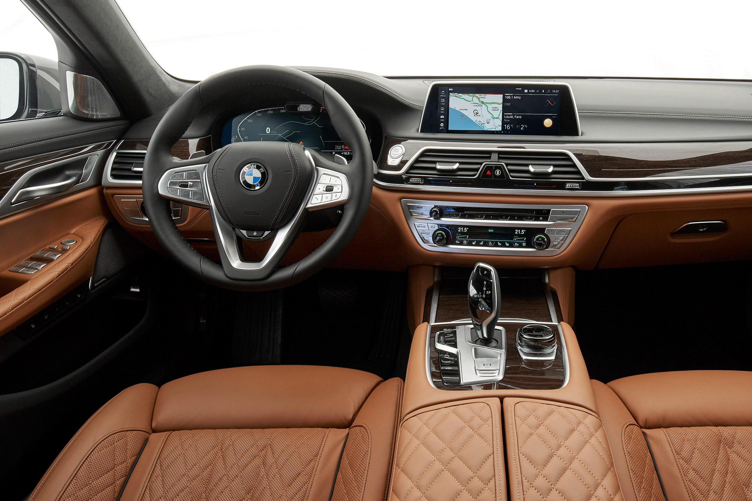 BMW 750i - dash