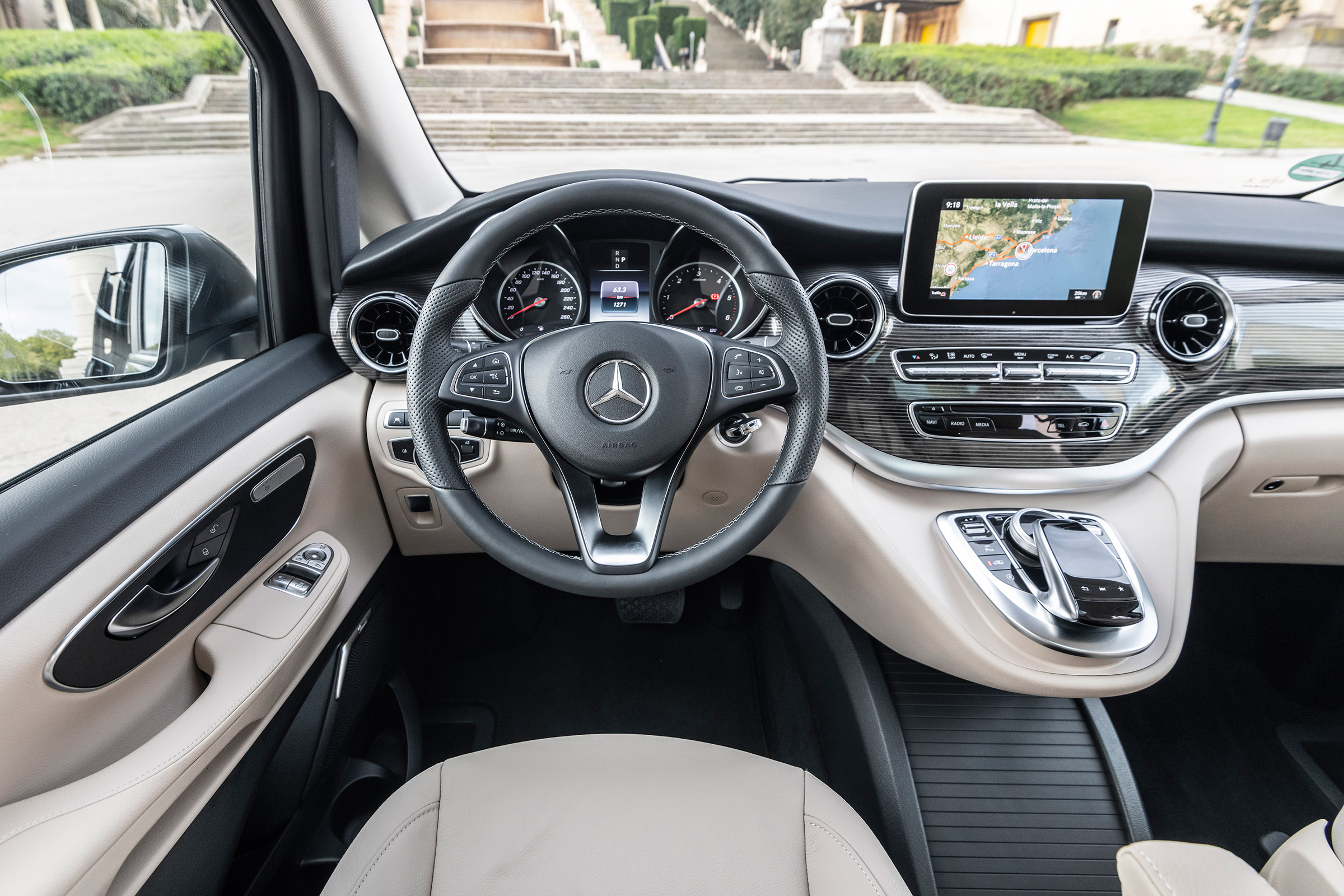 Mercedes V-Class - dash