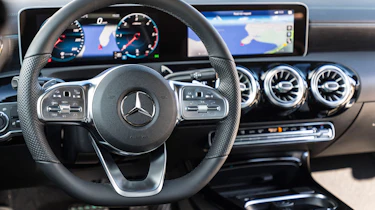 Mercedes CLA - dash