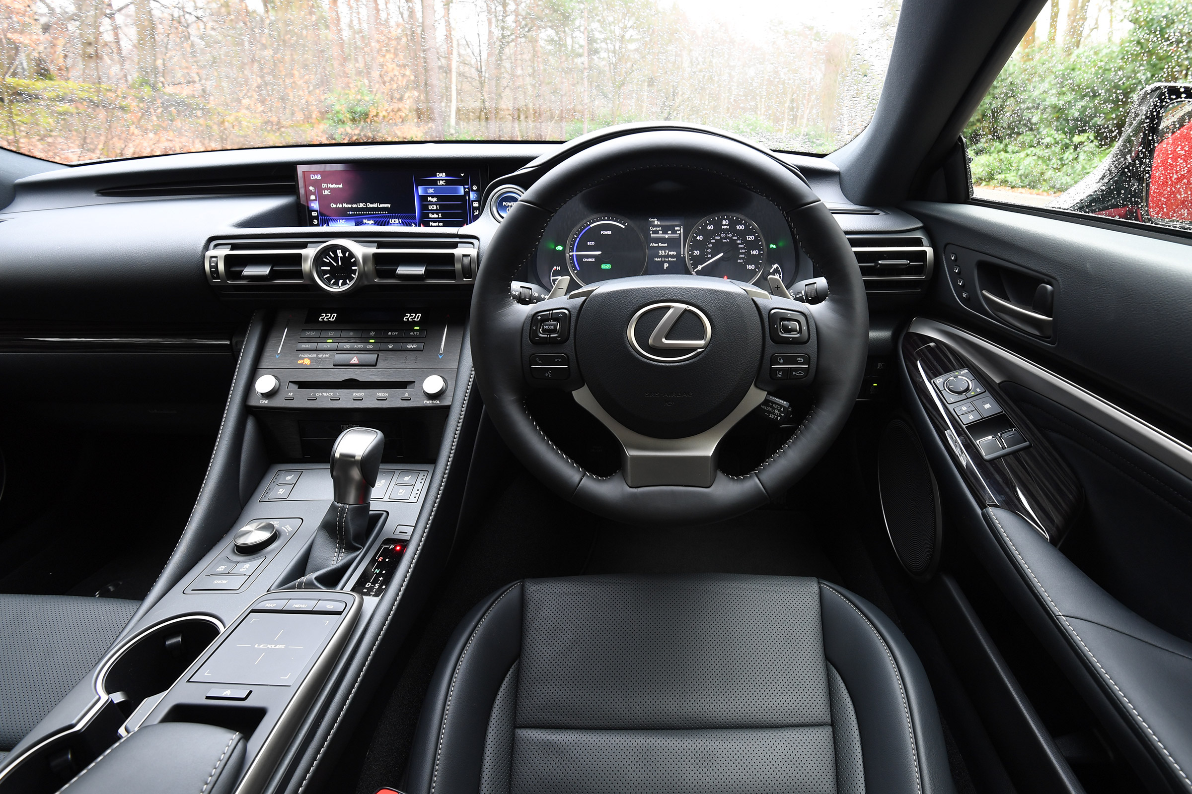 Lexus RC - dash
