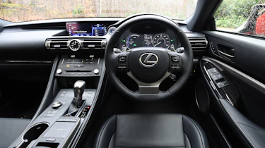 Lexus RC - dash