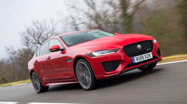 Jaguar XE - front tracking