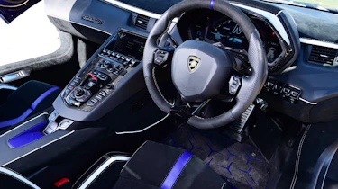 Lamborghini Aventador SVJ - dash