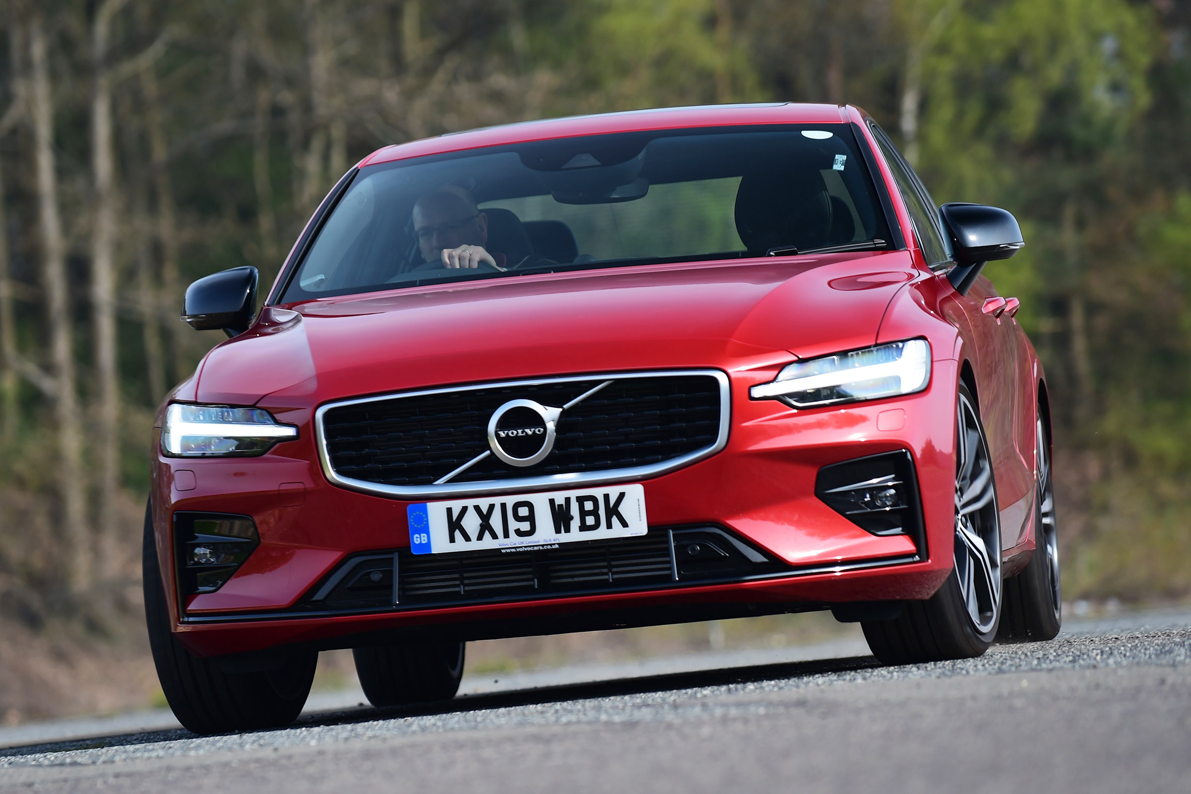 Volvo S60 - front cornering