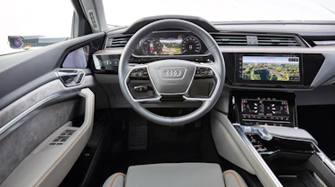 Audi e-tron - dash