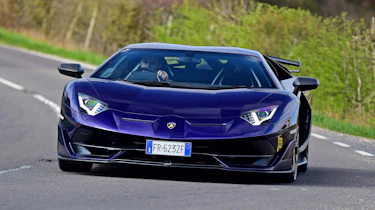 Lamborghini Aventador SVJ - front action