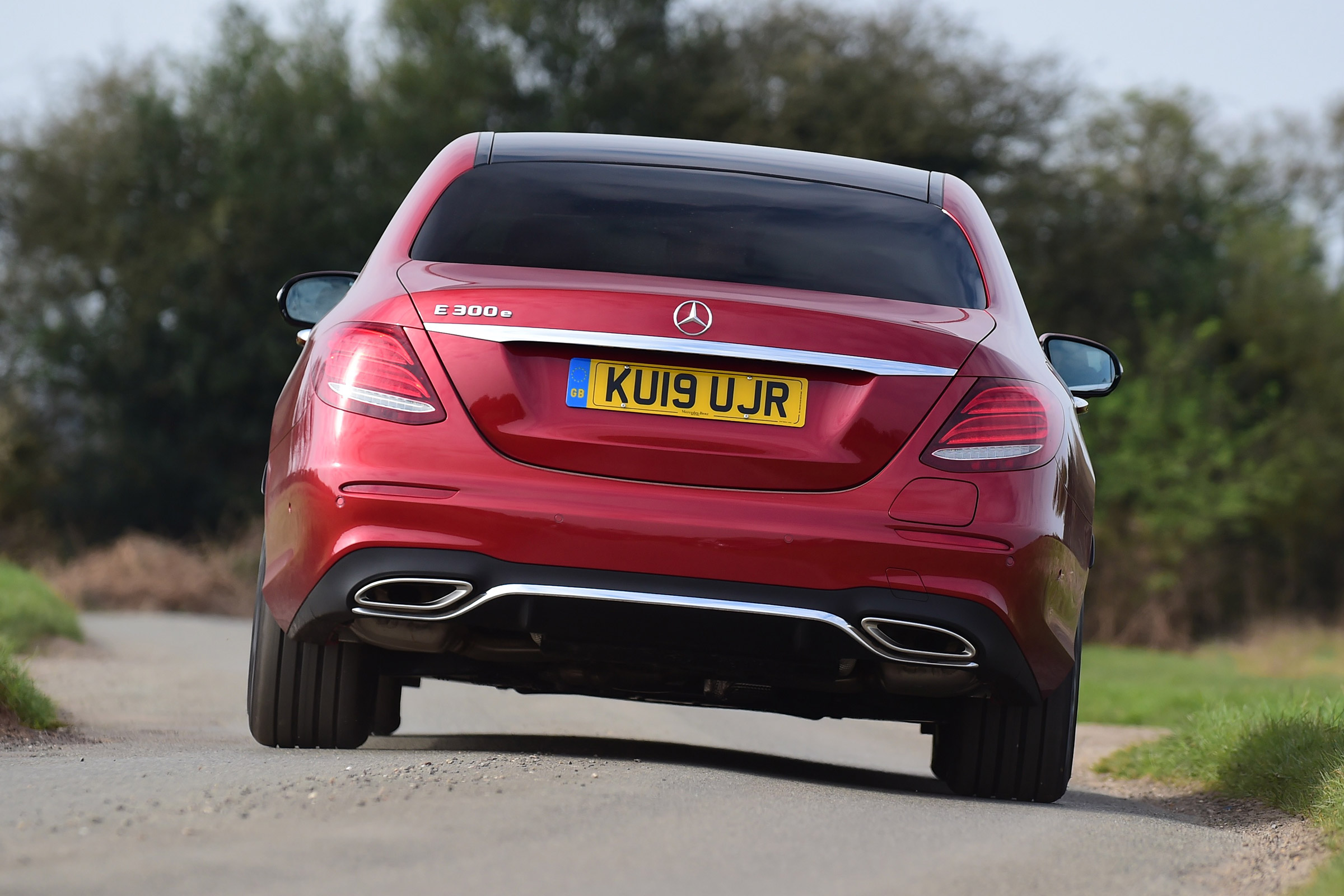 Mercedes E 300 e - rear action