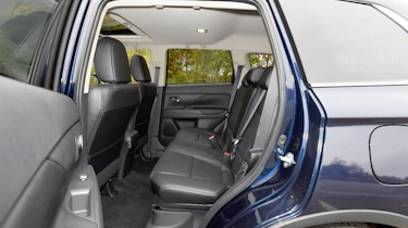Used Mitsubishi Outlander - rear seats