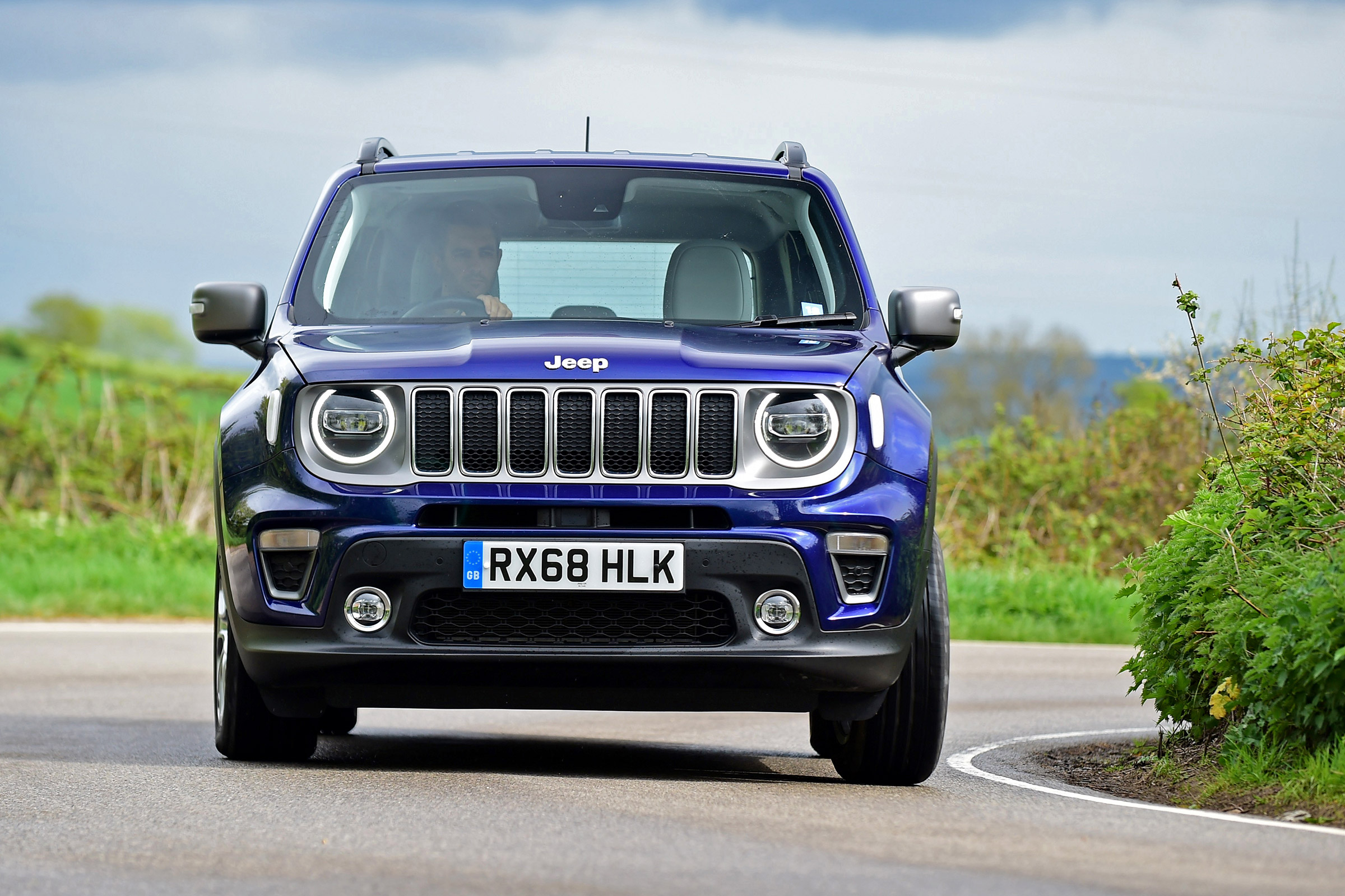 Jeep Renegade - front cornering