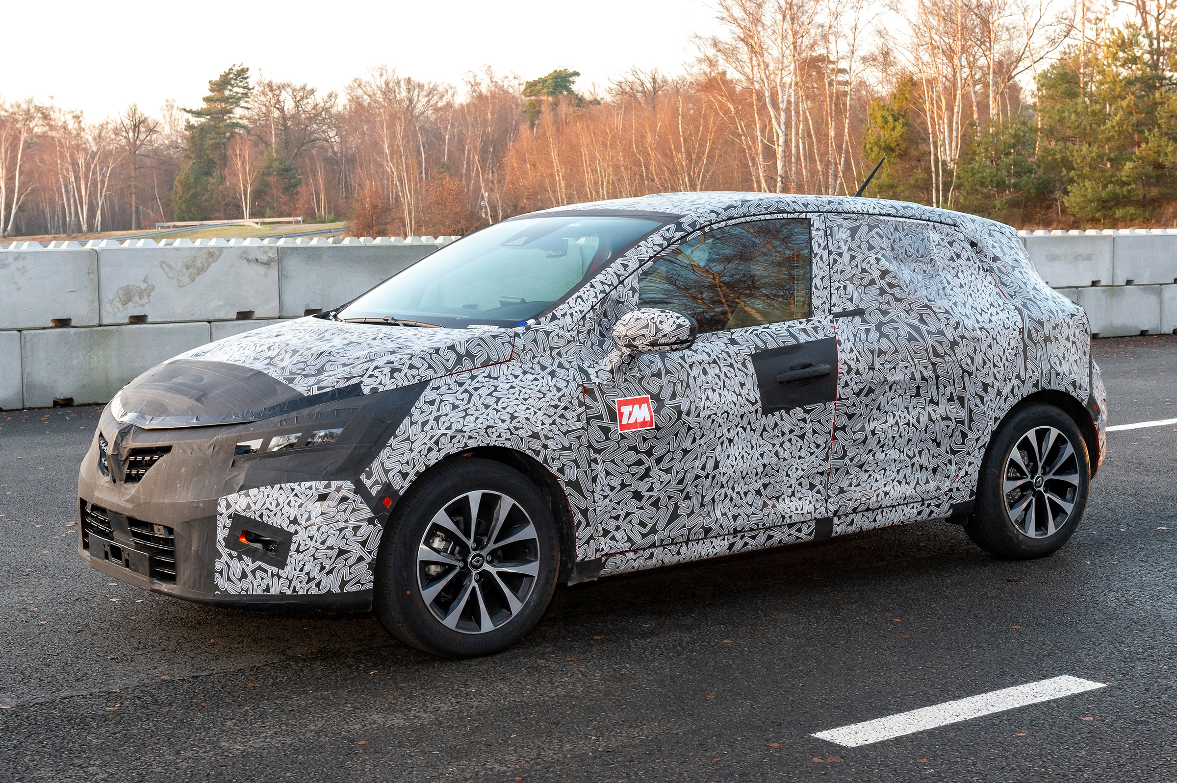 Renault Clio prototype - front static