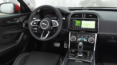 Jaguar XE - cabin