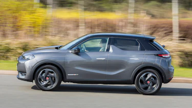 DS 3 Crossback - side