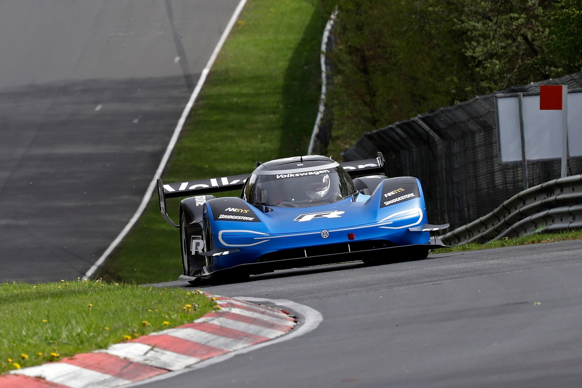 Volkswagen ID. R - Nurburgring full front