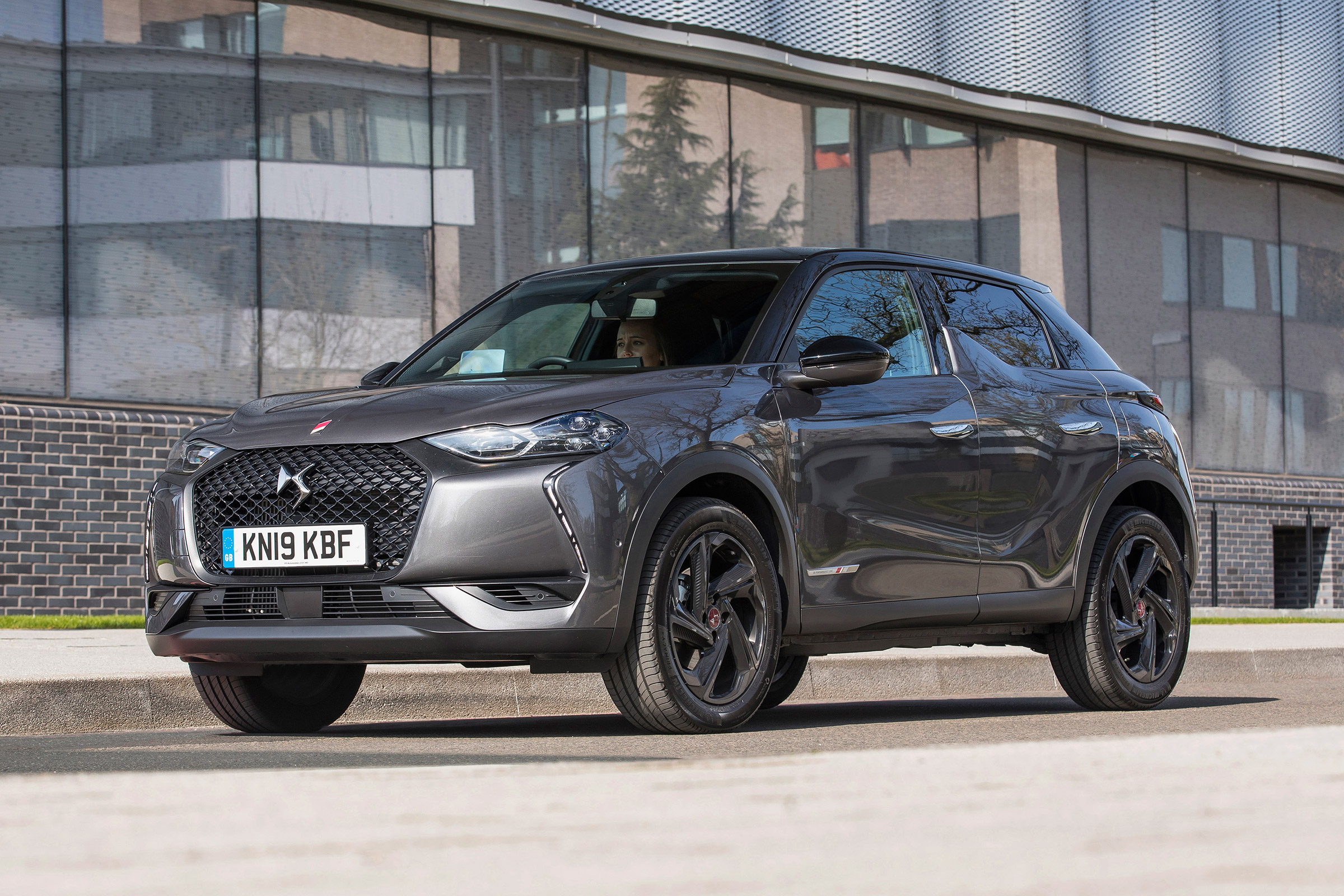 DS 3 Crossback - front static