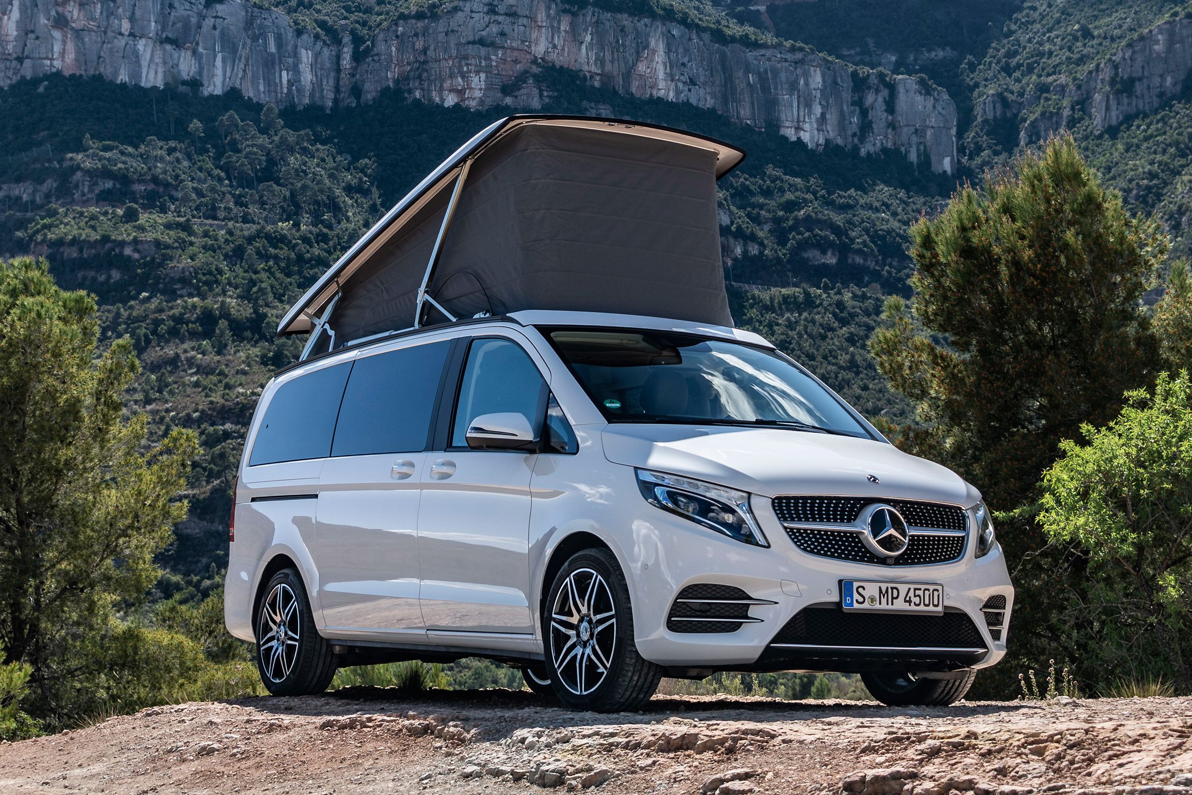 Mercedes V-Class Marco Polo - front canopy
