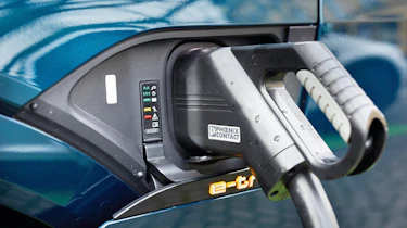 Audi e-tron - charging