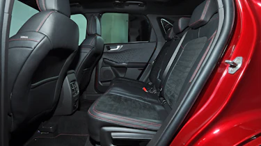 Ford Kuga - studio rear seats