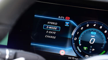 Mercedes E 300 e - drive mode