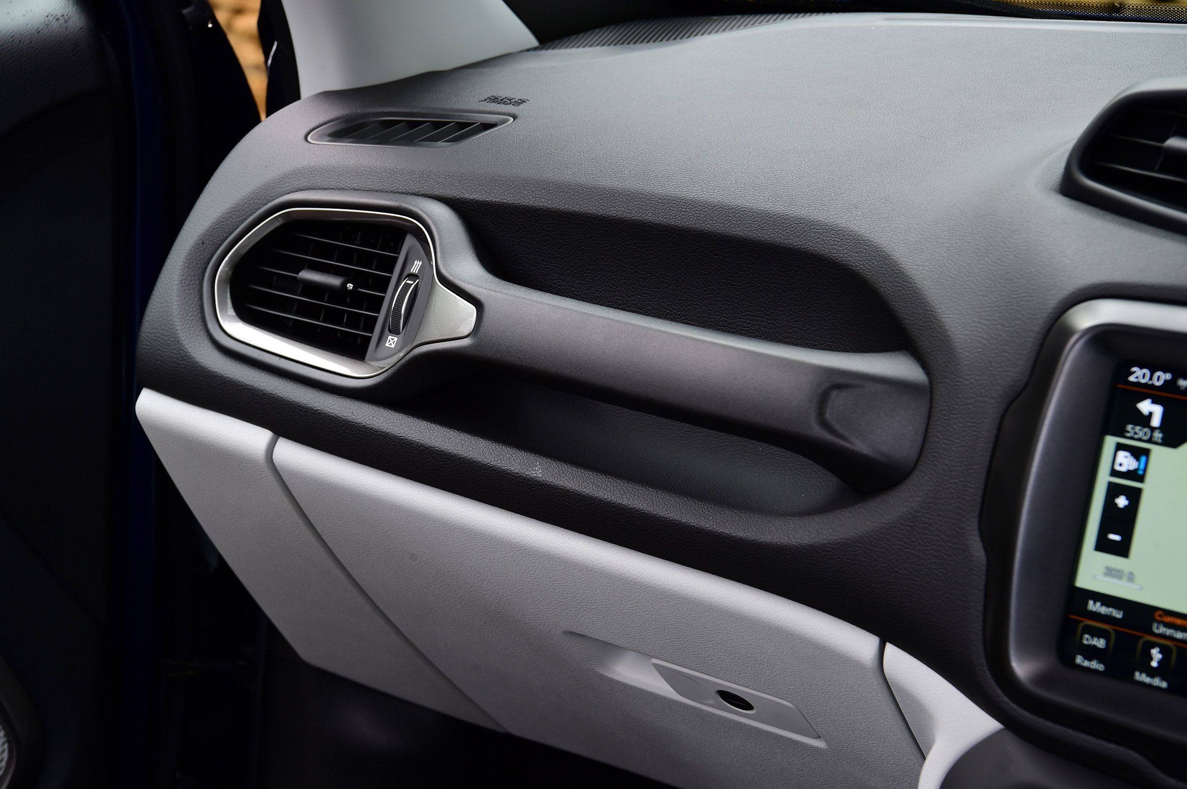 Jeep Renegade - interior trim