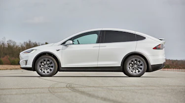 Tesla Model X - side