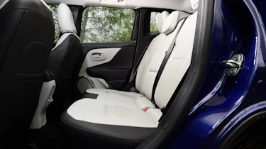 Jeep Renegade - rear seats