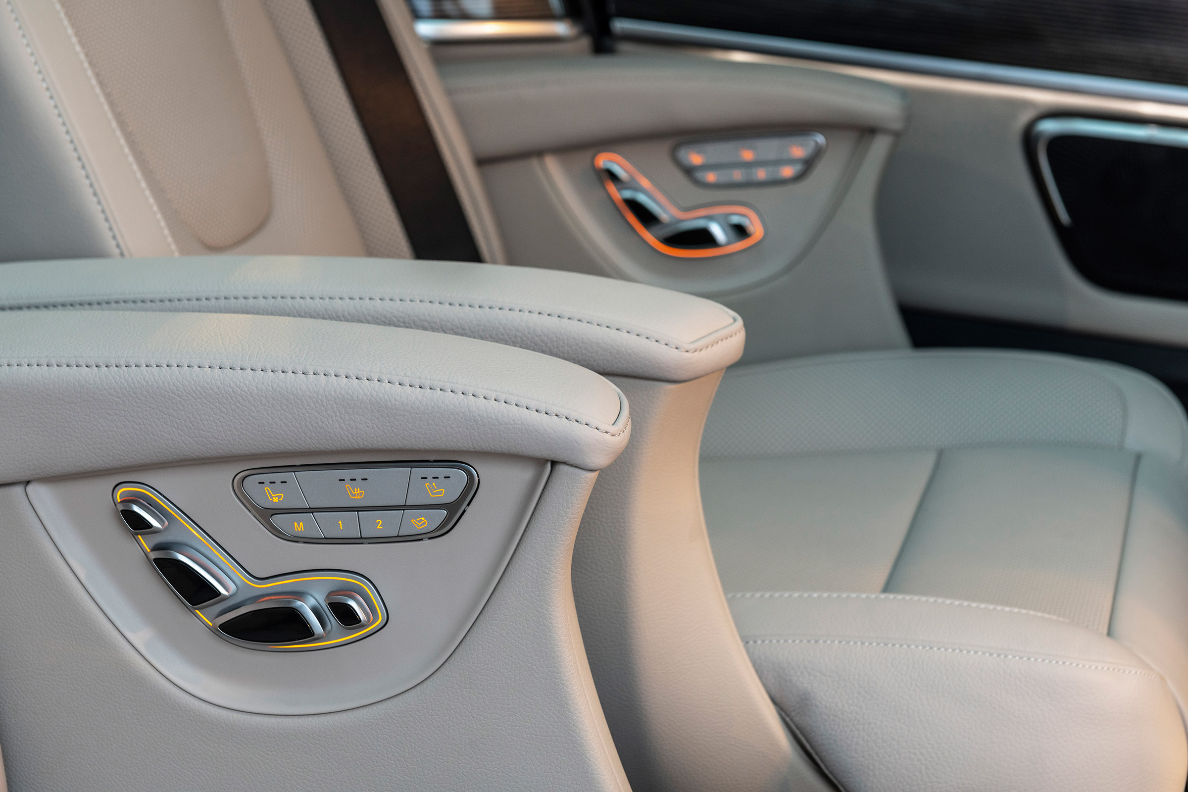 Mercedes V-Class - seat detail