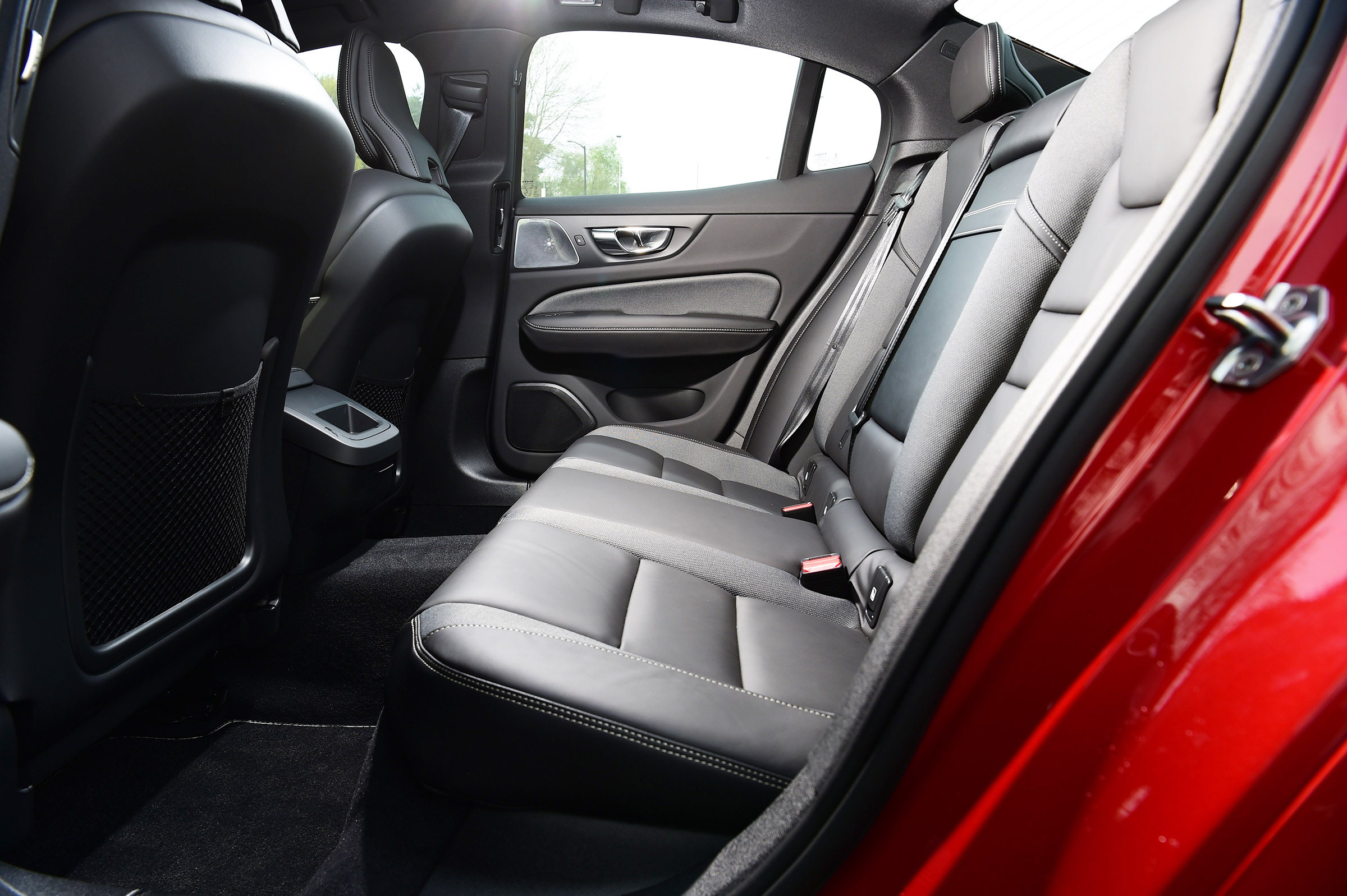 Volvo S60 - rear seats