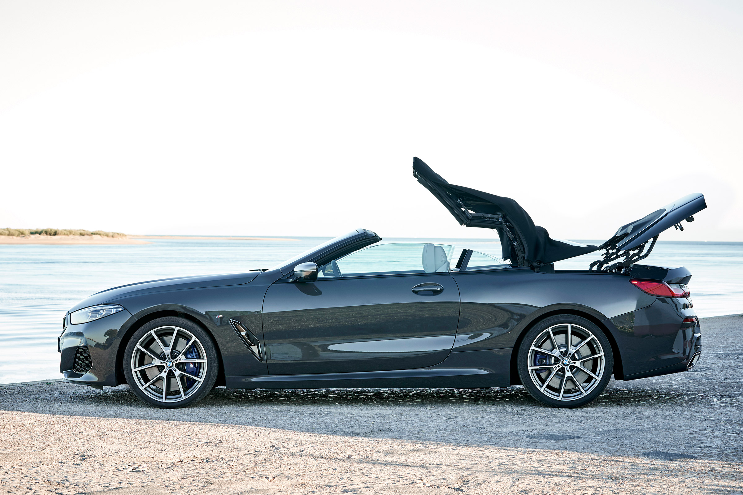 BMW 8 Series Convertible - side roof closing