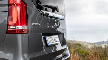 Mercedes V-Class - rear light